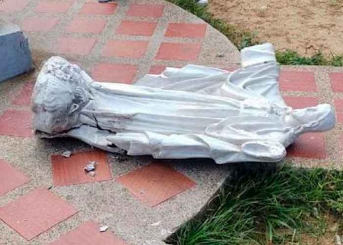 colombia, muerte, nina, estatua, jesucristo,