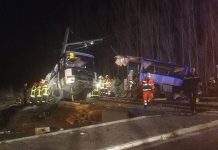 Cuatro niños muertos y 11 heridos por colisión de tren y bus en Francia