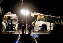 Sube a 5 cifra de muertos por choque de tren y bus en Francia