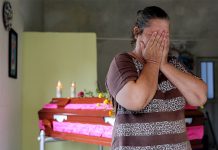 Colombia asiste a primeros velorios por tragedia en Mocoa
