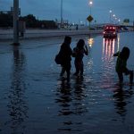 Prevén que Harvey será el desastre natural más costoso de la historia de EEUU