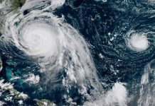 María vuelve a degradarse a tormenta tropical mientras se aleja de EEUU