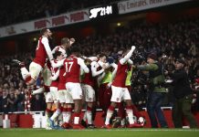 Con 4 goles en 6 minutos, Arsenal y Liverpool empatan 3-3