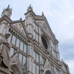 Muere un turista al caer piedra de una iglesia en Florencia