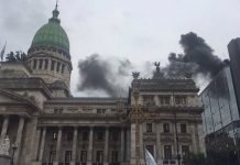 Evacúan Congreso argentino por incendio