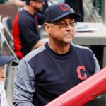 Francona se perderá el partido del Martes por hospitalización