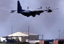 Policía atiende «incidente» en base militar estadounidense en Inglaterra