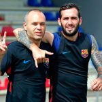 Barcelona quiere una renovación indefinida con Iniesta