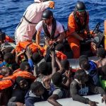 Guardia Costera de Italia rescata a 140 personas en el Mediterráneo