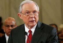 Trump vuelve a criticar al fiscal general y ridiculiza investigación rusa