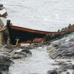Aparecen más cadáveres en playas de Japón