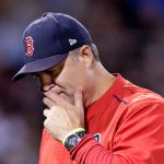 Medias Rojas despiden al mánager John Farrell