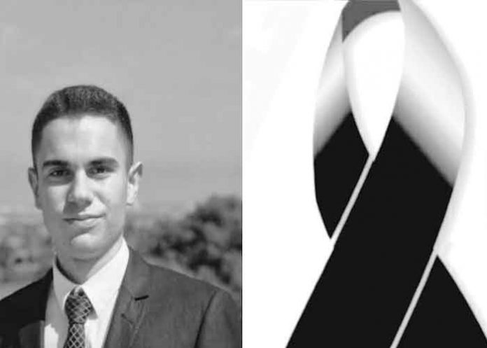 Joven espana, muerte, arbitro, ejercicio, futbol, sociedad,