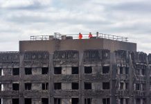 Afectados por incendio en Londres serán realojados en viviendas de lujo