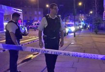 Repartidor podría quedar ciego tras sufrir ataque con ácido en Londres