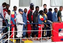 Naufragio en el Mediterráneo deja unos 60 desaparecidos