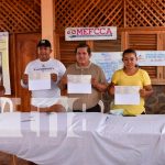 León. nicaragua, MEFCCA, entrega de bonos, productores,