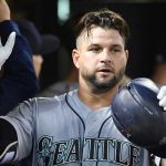 Indios pactan con Yonder Alonso