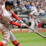 Con jonrón de Betts en la 9na, Boston vence a Cerveceros