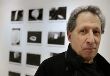 Profesor se toma una selfie diario desde hace 30 años