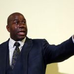 Lakers despiden a Kupchak; nombran a Magic Johnson