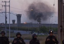 Dos muertos y 13 heridos tras motín carcelario en México