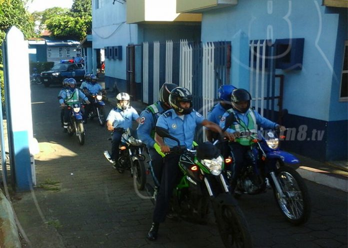 Motos
