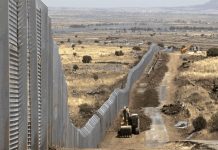 EE.UU. anuncia las cuatro empresas que construirán los prototipos de muro