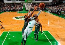 Irving anota 32, Celtics vencen a Bucks
