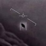 Mujer graba ovni en plaza González Víquez, Costa Rica