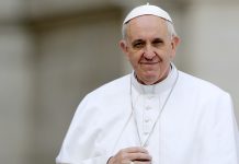Papa habla sobre celibato, populismo y momentos de vacío