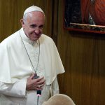 Papa critica intento de cancelar la diferencia sexual