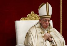 El papa condena «violencia ciega» de atentados terroristas en España