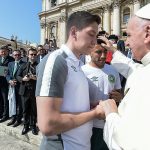 Papa Francisco recibe a sobrevivientes del Chapecoense