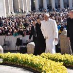 Francisco llama a proteger el mundo de la destrucción en el Día de la Tierra