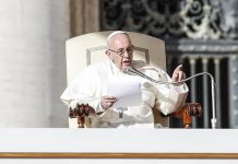 Francisco: La humanidad corre el riesgo del suicidio con las armas nucleares