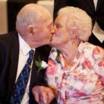 Pareja fallece el mismo día después de 77 años de casados