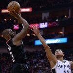 Paul guía a Rockets, que vencen 124-109 a los Spurs