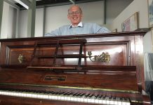 Encuentran monedas de oro escondidas en un viejo piano