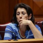 Renuncia ministra tras 106 muertes por incendios en Portugal