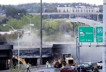 Tráfico atorado en Atlanta tras derrumbe de un puente