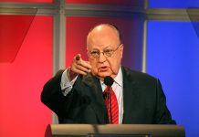 Muere Roger Ailes, expresidente de Fox News