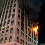 Mujer muere en incendio de edificio en Pittsburgh