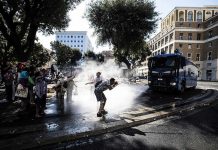 Trece heridos por enfrentamientos entre inmigrantes y la Policía de Roma