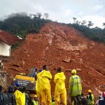 Sierra Leona busca a personas sepultadas bajo el lodo