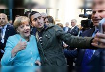 Corte desestima denuncia de refugiado sirio contra Facebook por selfi con Merkel