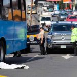 Costa Rica: Hombre muere tras ser arrollado brutalmente por un bus