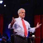 Expresidente de Chile levanta polémica por chiste misógino
