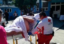 Guatemala: Seis hombres unieron fuerzas para rescatar a un hombre de 550 libras
