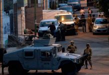 Enfrentamientos armados en dos balnearios de México dejan 18 muertos